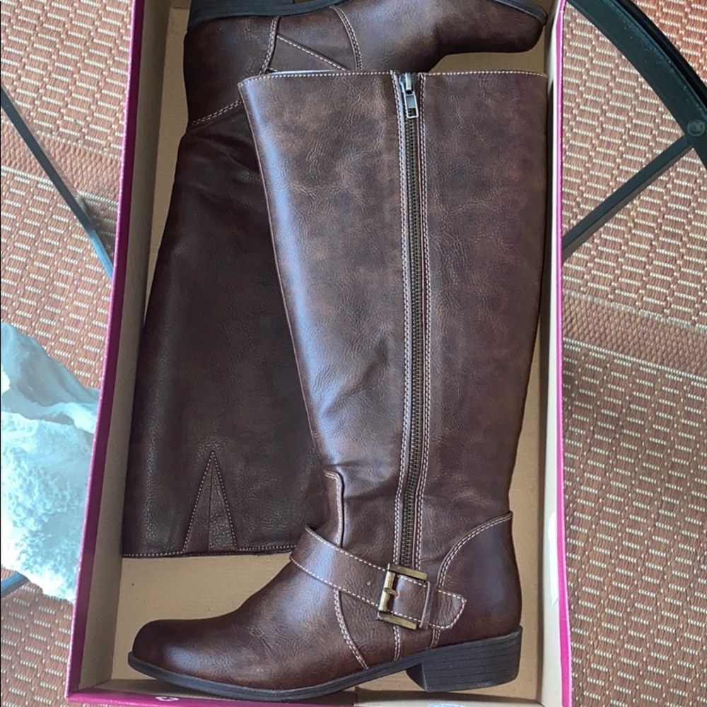 ✨NWT Naturalizer Wide Calf Boots✨